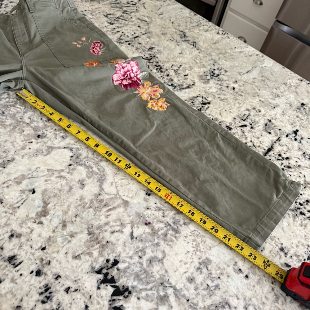 Driftwood Green Utility Boyfriend Crop Floral Embroidery Large - Picture 11 of 16